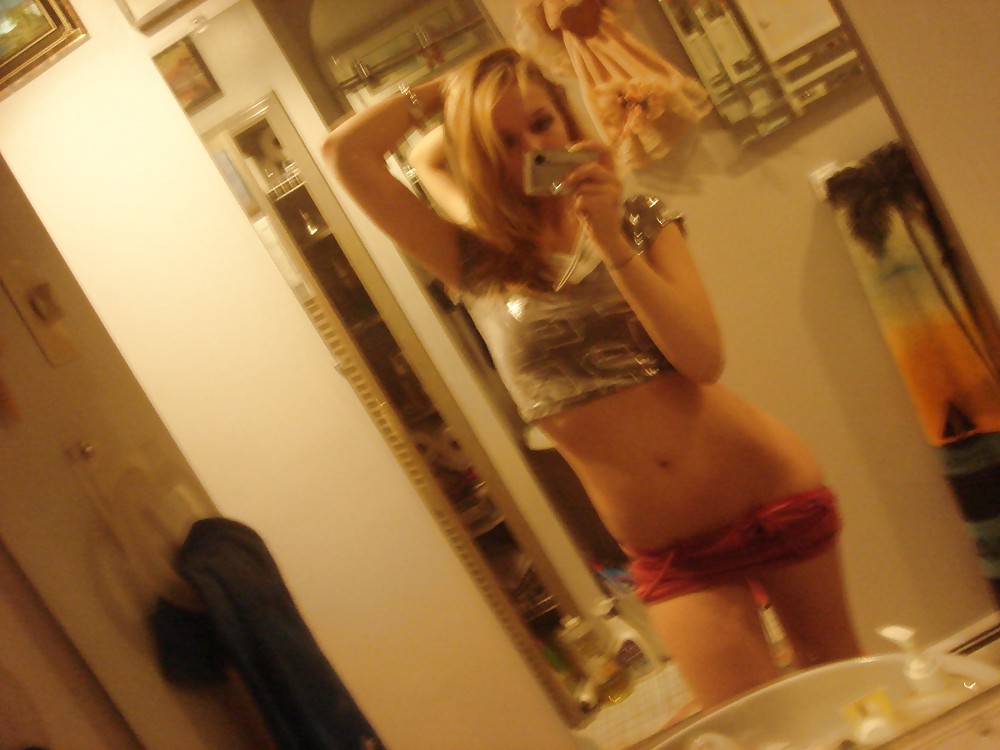 XXX Busty Blonde Self Shot Teenie