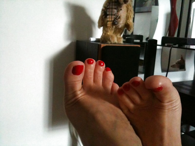 XXX some nice arty foot pics