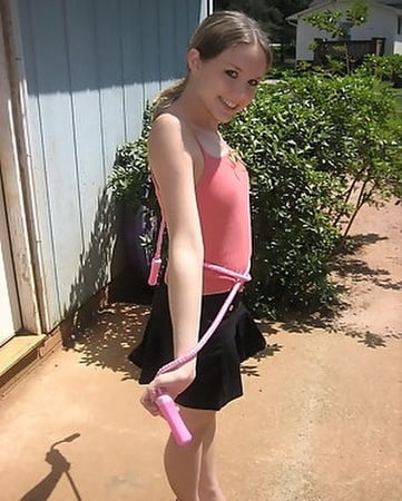 the miniskirt madness all about gils in sexy skirts             