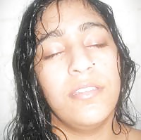 XXX Sexy indian wife bathing