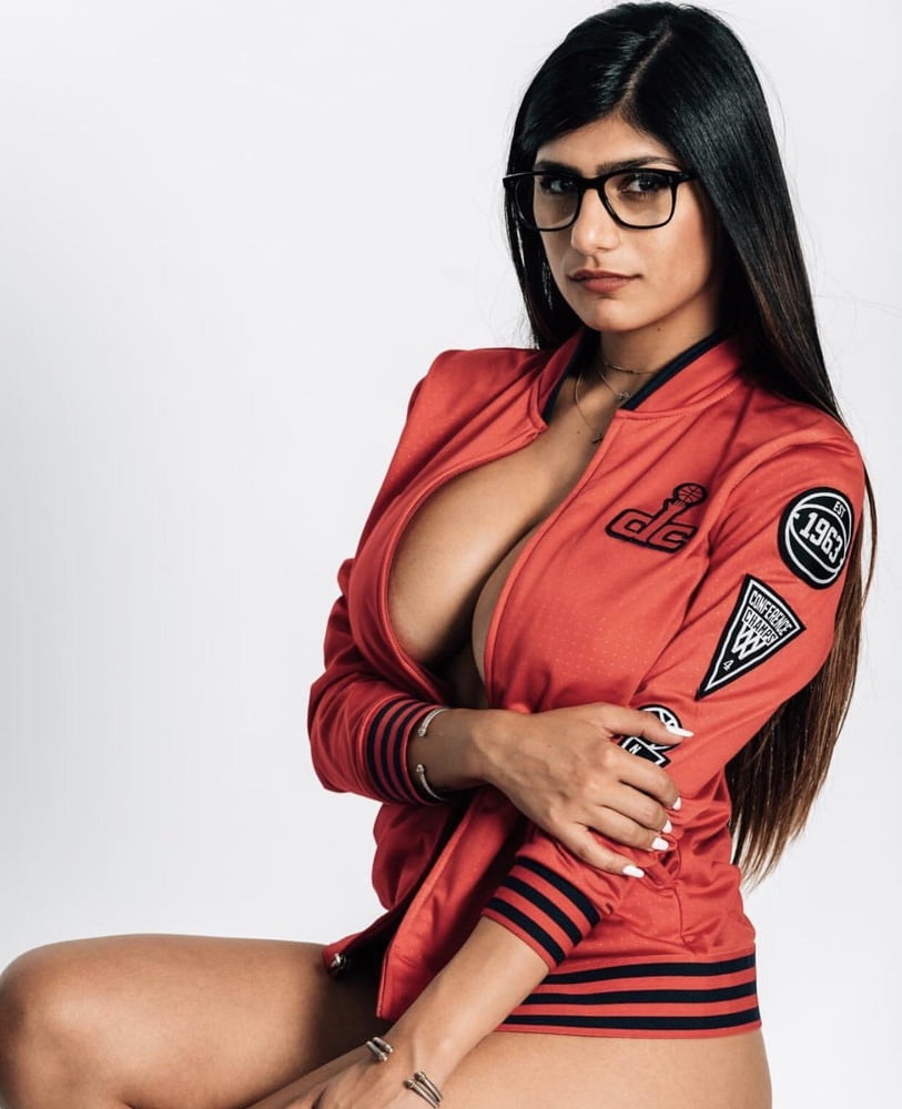 Mia Khalifa Nude Pictures. Rating = 8.31/10