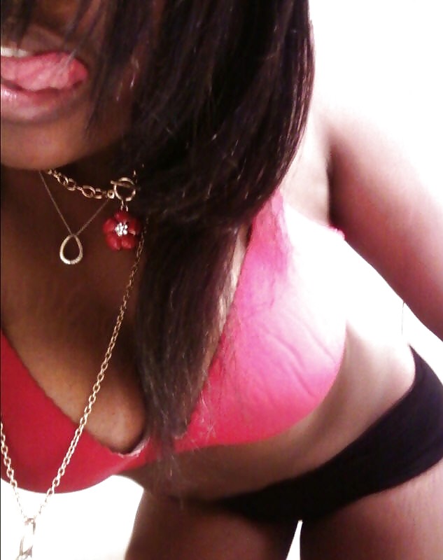 XXX Busty Black Babes From,SmutDates.com