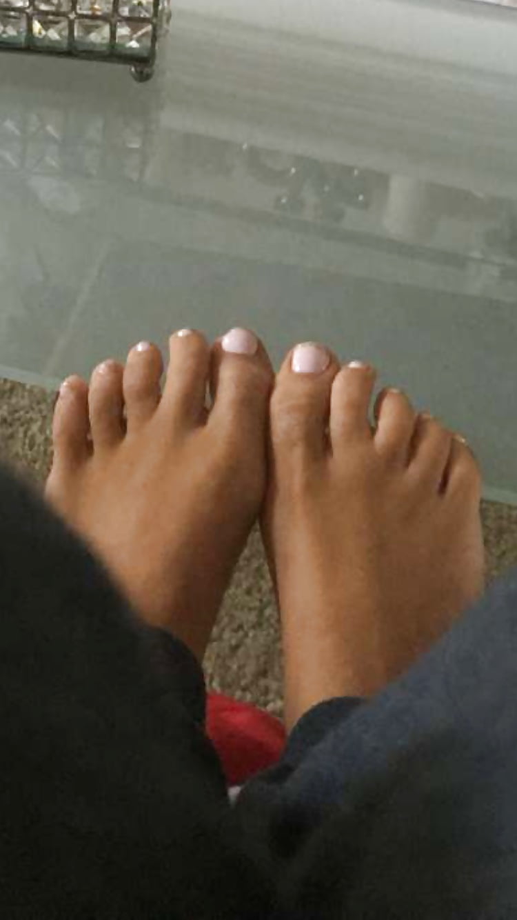 XXX sexy feet pics