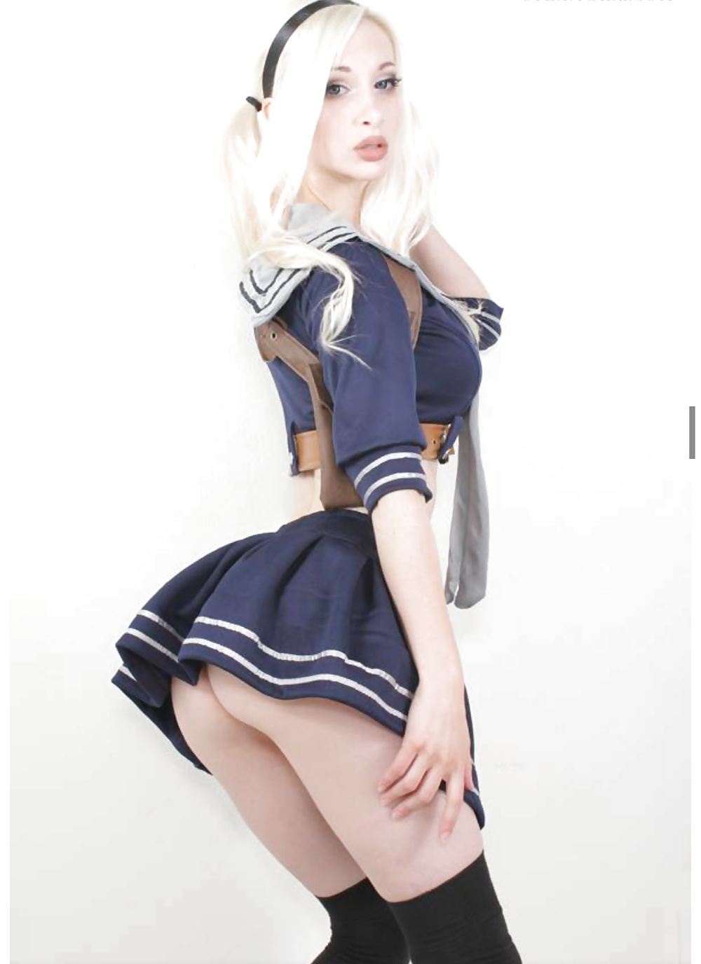 XXX More cosplay babes