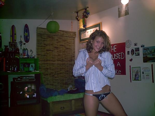 XXX Submit your Girlfriend 4