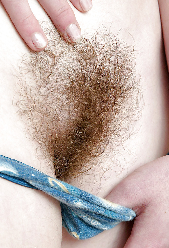 XXX HOT AND HAIRY - MOLLY