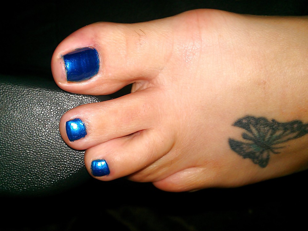 XXX blue toes