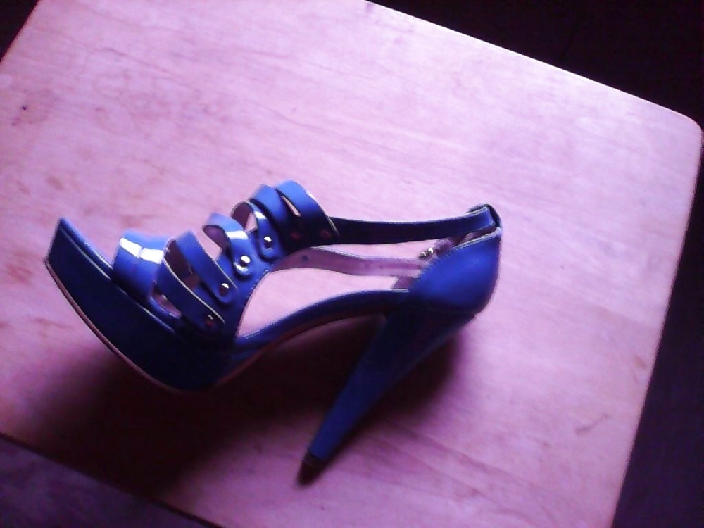 XXX Friendster heels