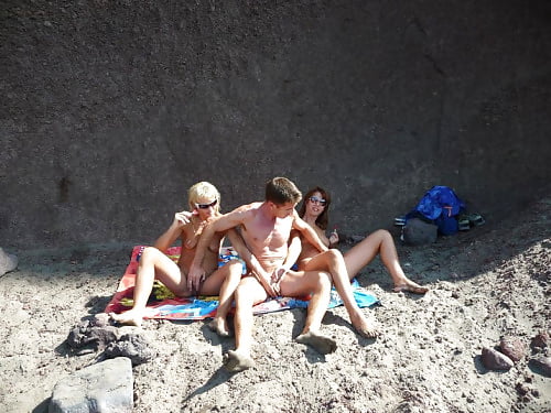 Nude beach girls 3 - 27 Pics 