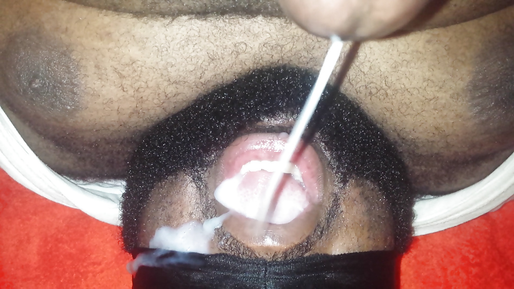 XXX Mid flight cumshot