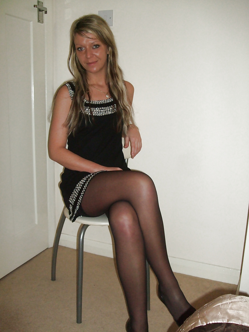 XXX Miniskirts and crossed legs. Part 2