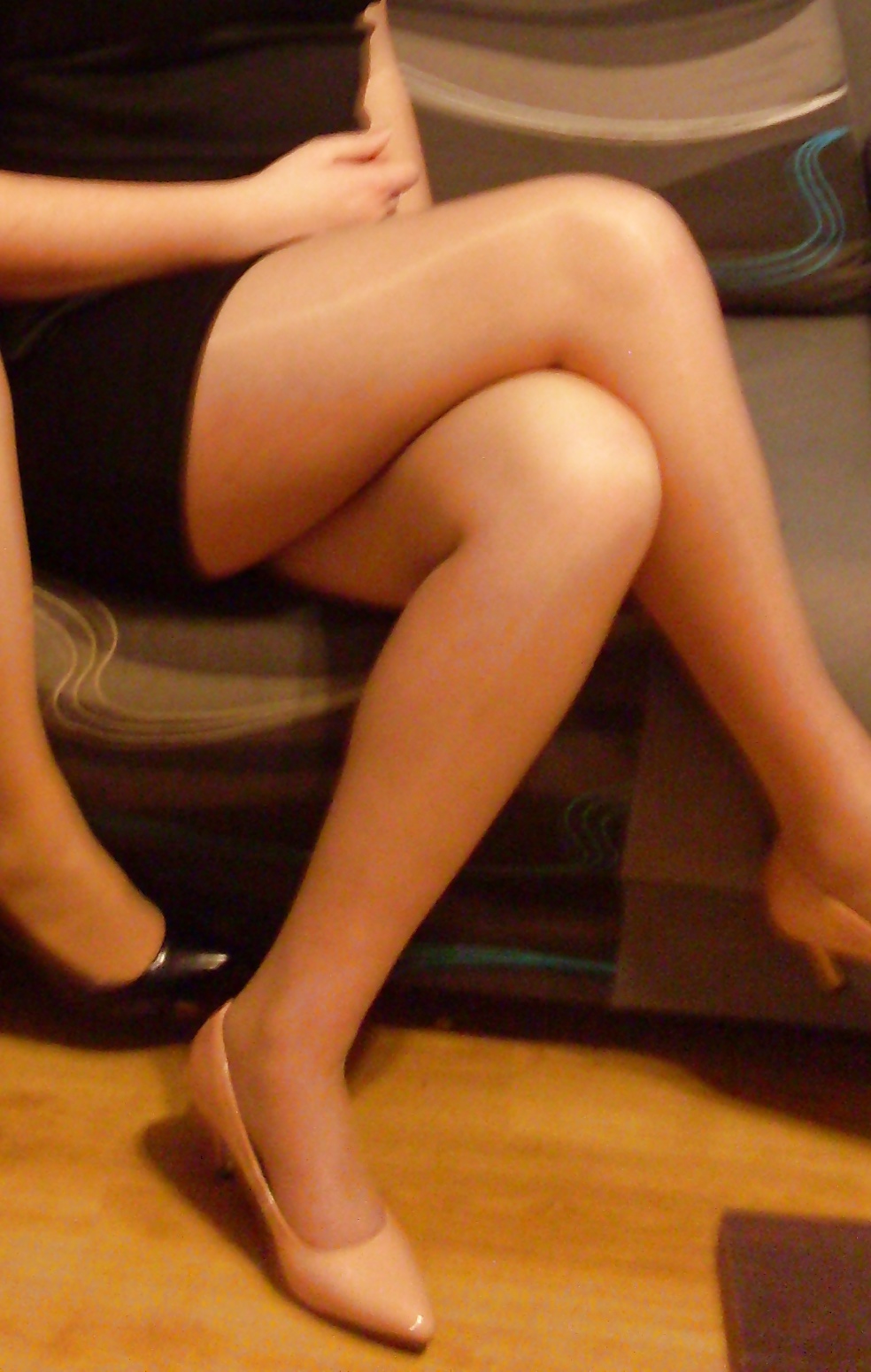XXX NOT My sister in shiny pantyhose.