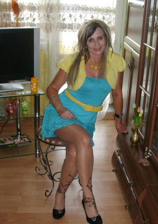 Mature Russian Wife in Pantyhose