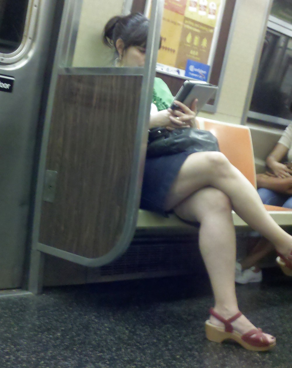 XXX New York Subway Girls 28