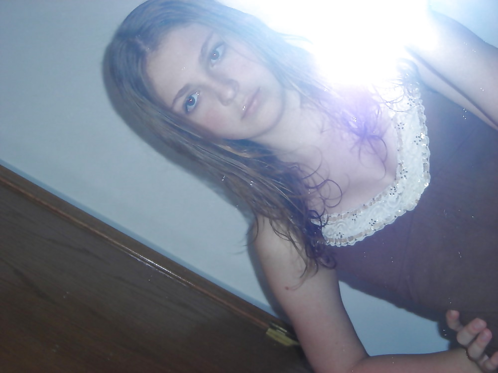 XXX Silly Skinny Small Tits Selfshot Sylvia