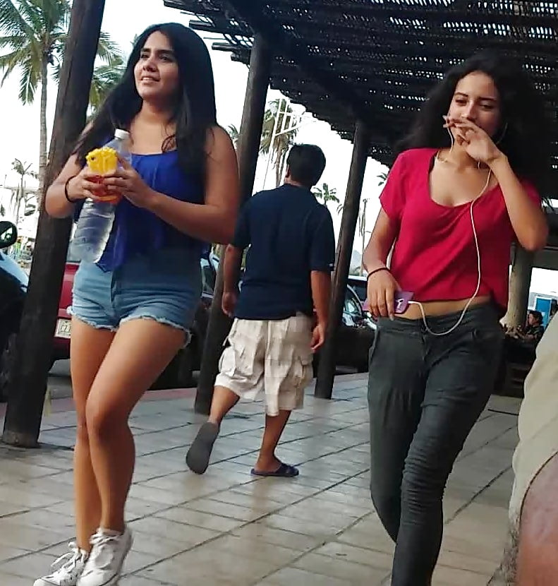 XXX Voyeur streets of Mexico Candid girls and womans 27