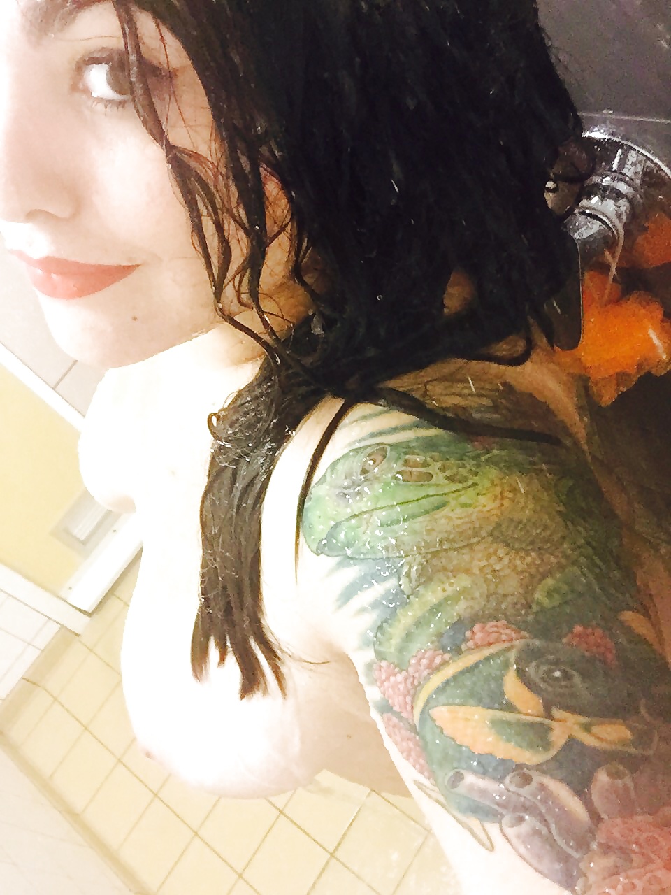 XXX Chubby Tattooed Goddess 01