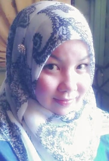 XXX Favourite Malay tudung milf 45