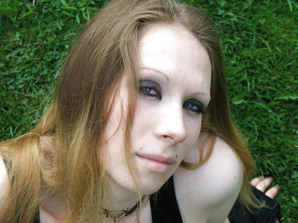 XXX SEXY AND HORNY GOTHIC GIRL