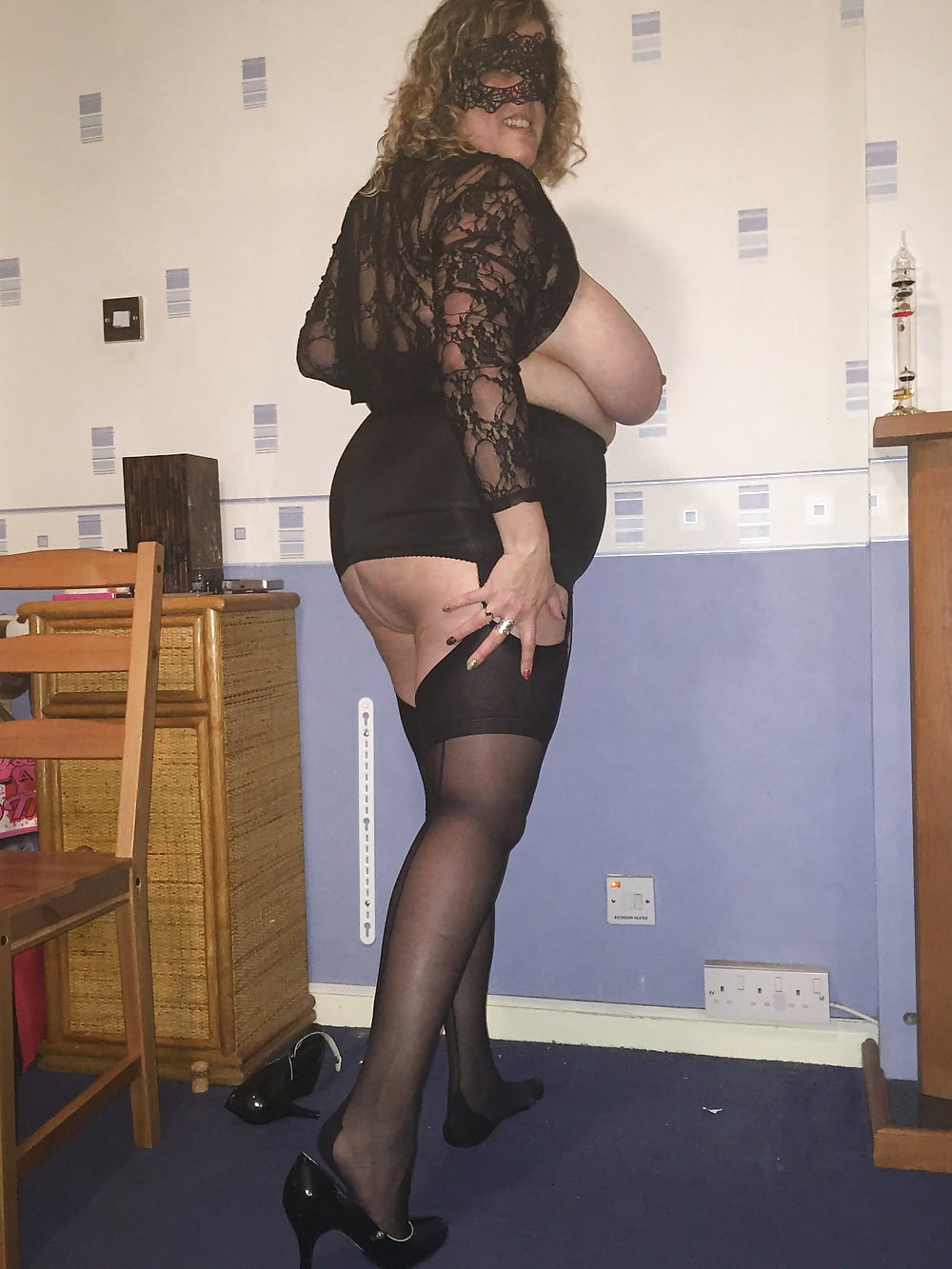 XXX Hotwife-Saturday Night Fun