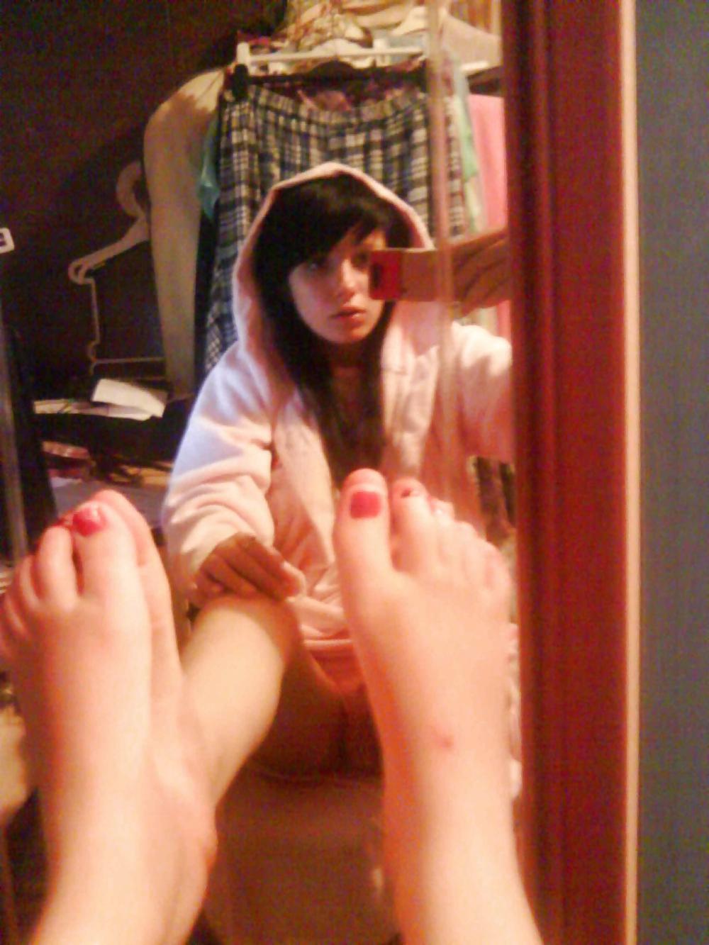 XXX my collection 37 : little emo selfshot