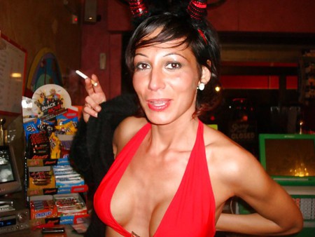 Laura Maggi la sexy barista