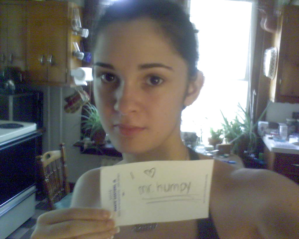 XXX Ex-Girlfriend Brunette Cutie