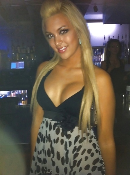 XXX great cleavages beaux decolletes