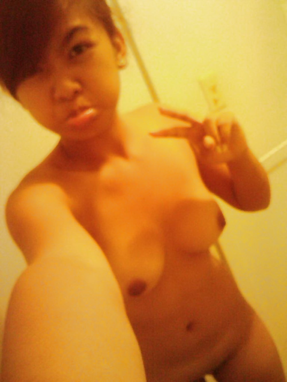 XXX Silly Selfie Teen 20