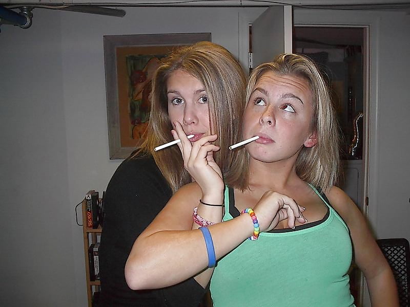 XXX 400 Beautiful Smoking Hotties Angels