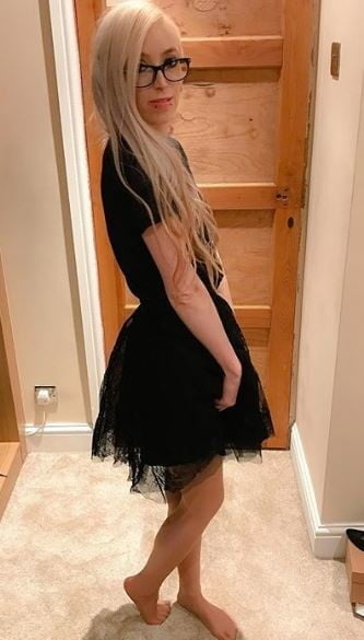 Goth Slut - 12 Photos 