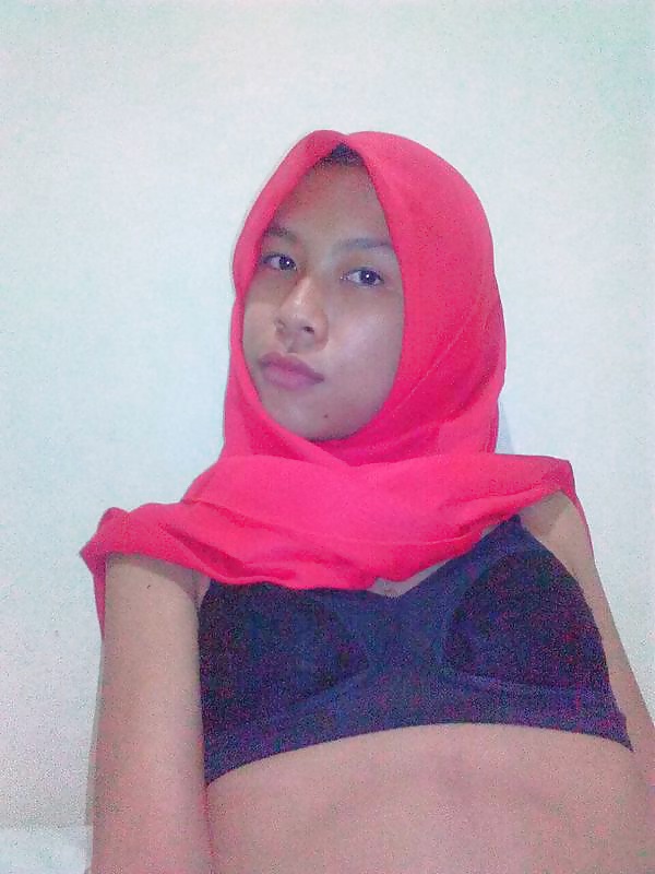 XXX Awek tudung tak cun sangat