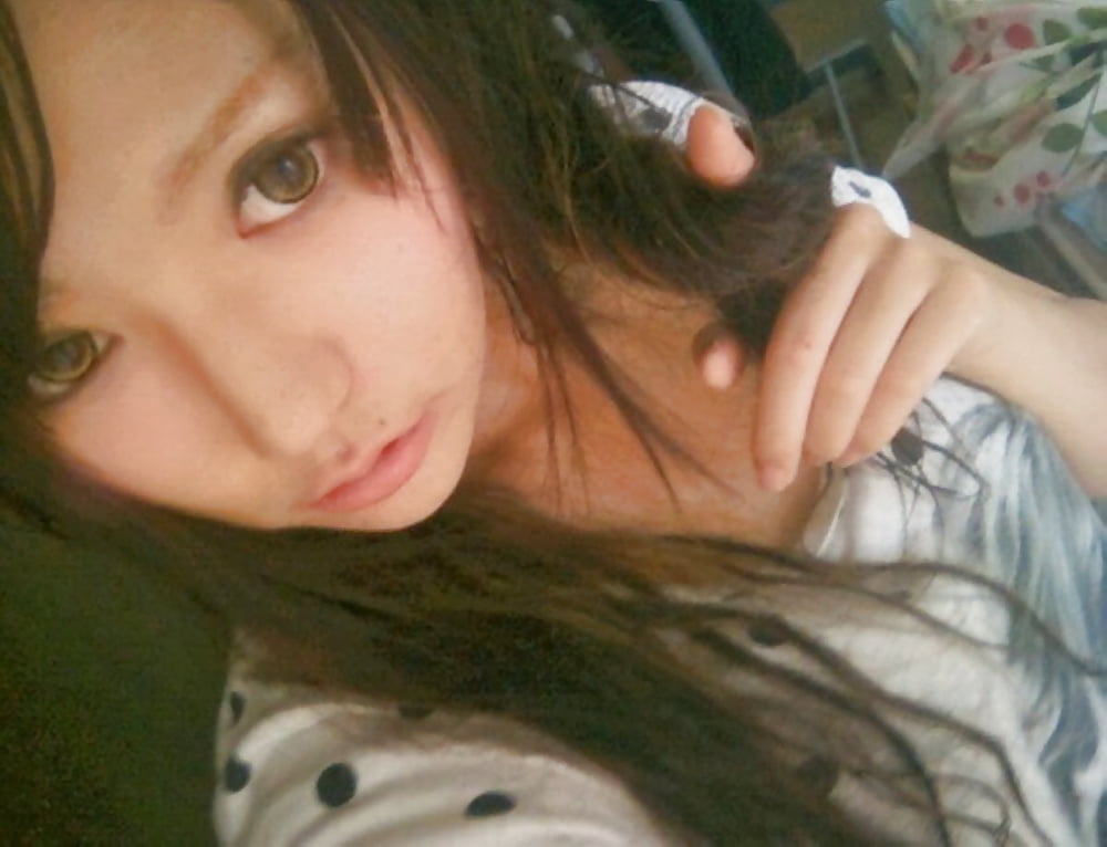 XXX Asian Teen Selfshot