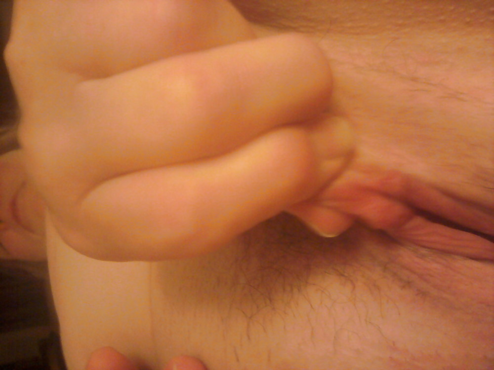 XXX My Girlfriend Hurting Her Clit For Me