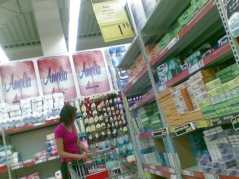 XXX upskirt in supermarket Romania
