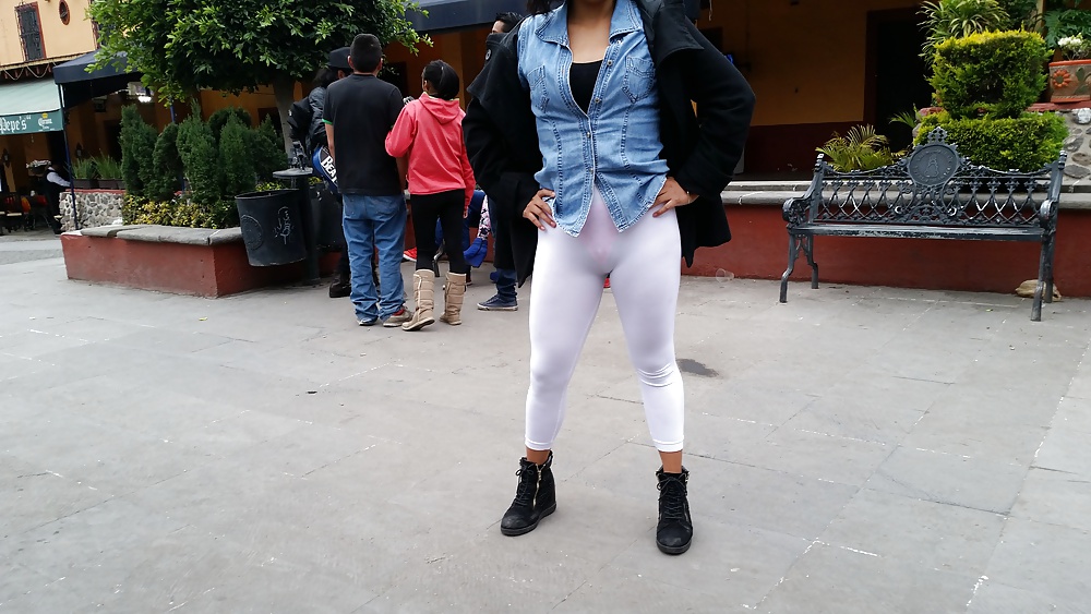 XXX leggins blancos con tanga