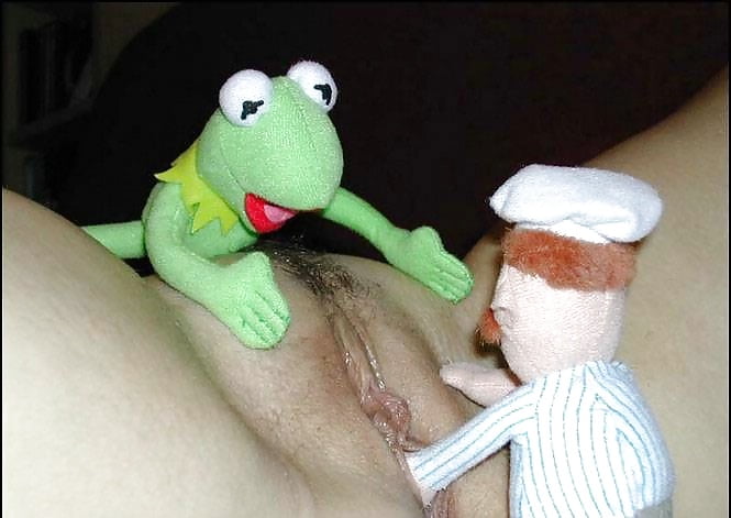 Kermit Porn.