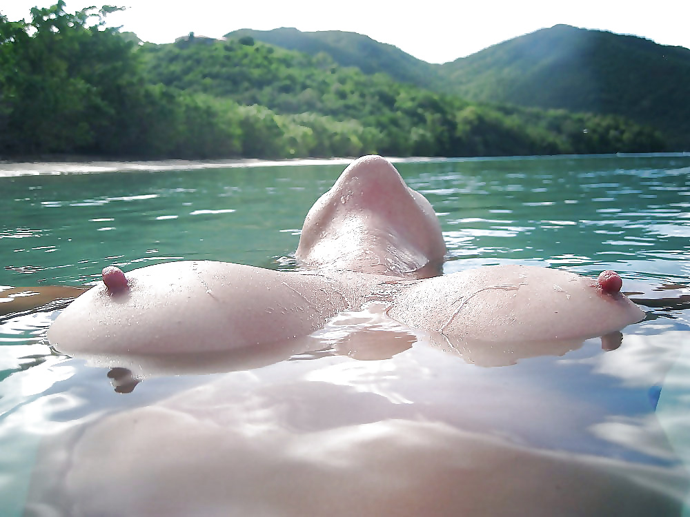 XXX Girl in the Water is everywhere in the nude Freedom 1