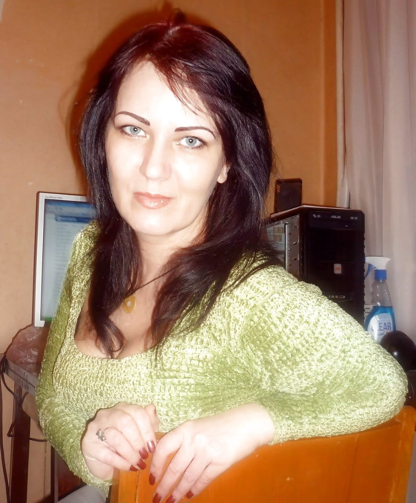 XXX A luscivious russian mature Yulia.