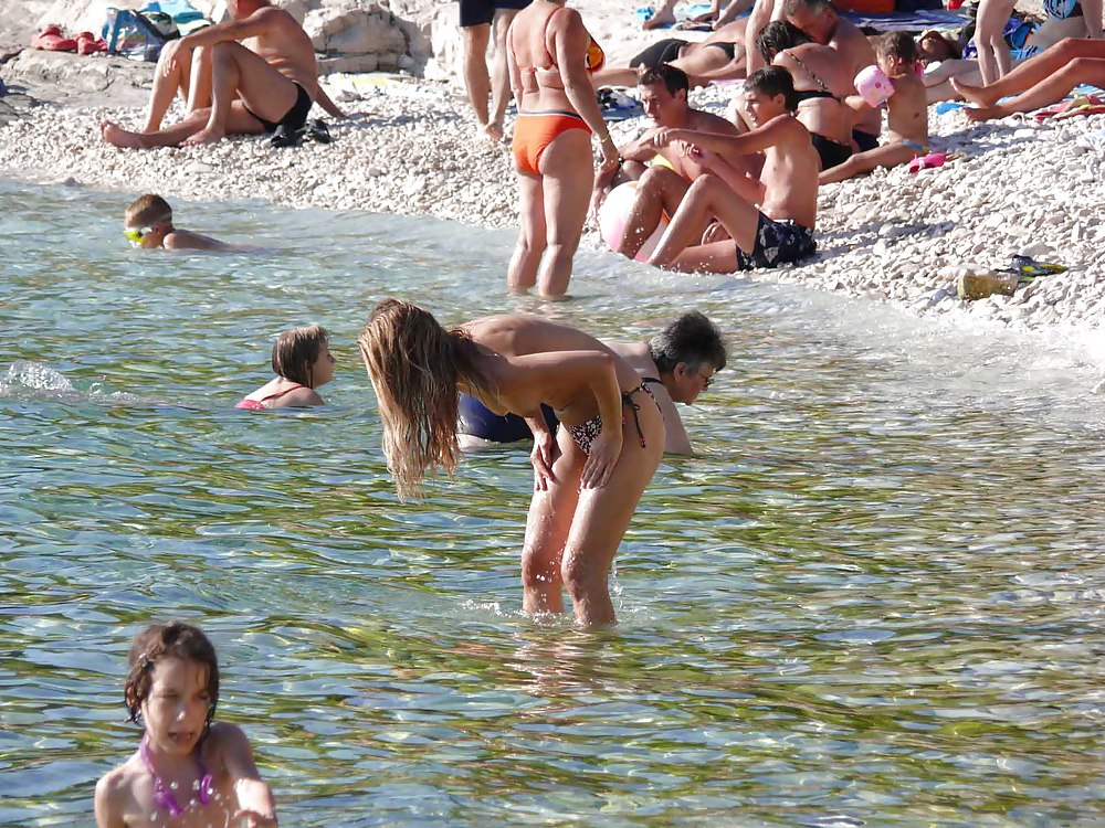 XXX The beach 47
