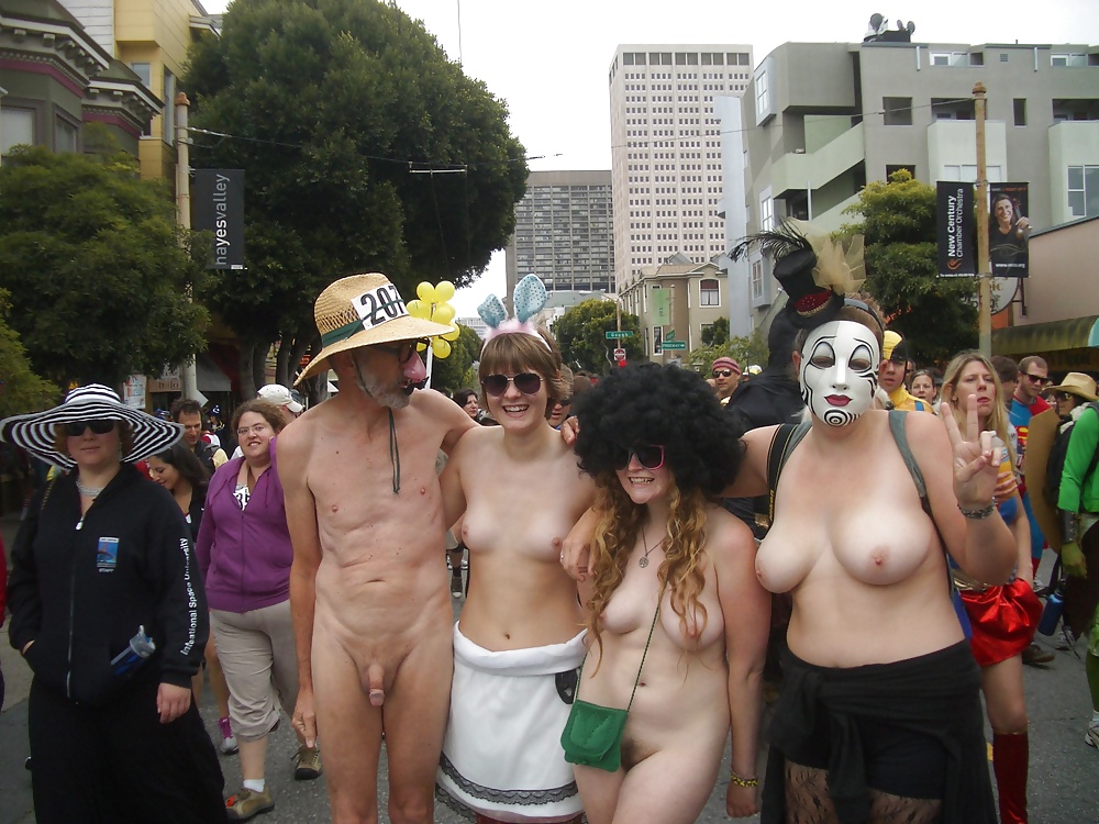 XXX couples and groups naked, a joy to see