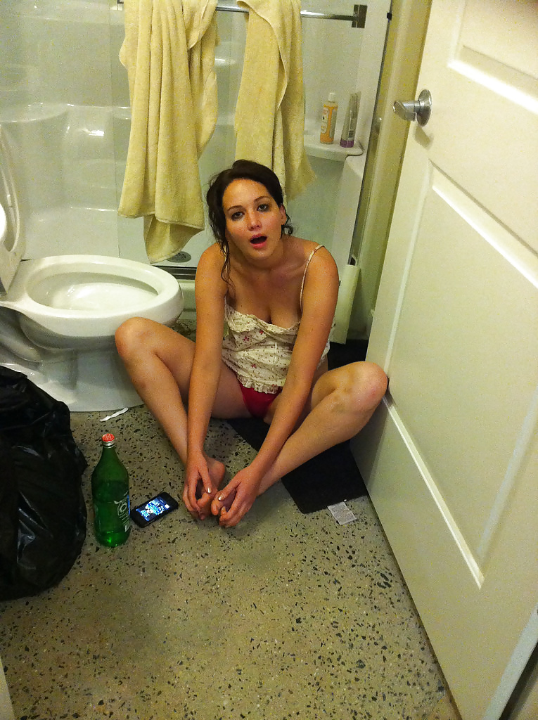 XXX jennifer lawrence naked