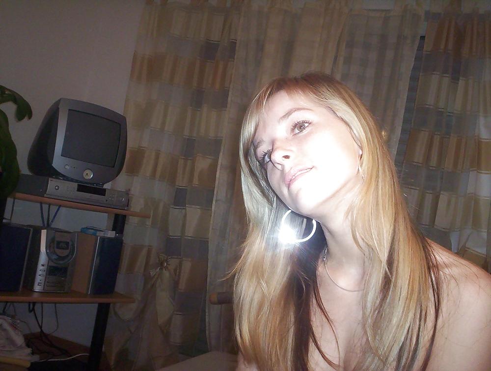 XXX Beautiful and Nude girl N3