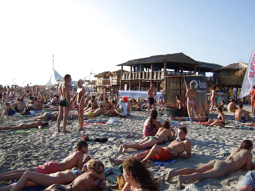 XXX The beach 68