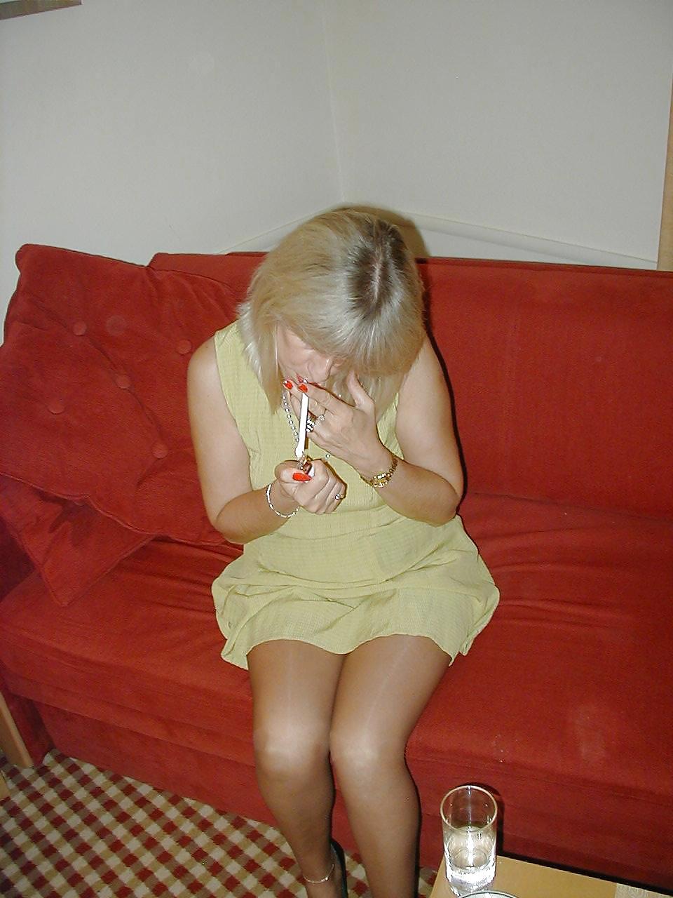 XXX Smoking Women -Turm Me