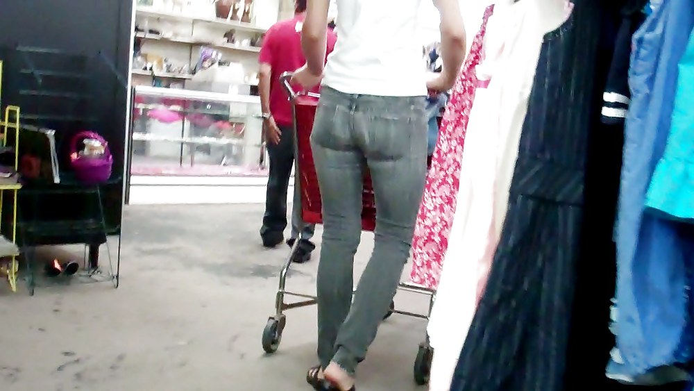 XXX Butt & ass in jeans so fine today