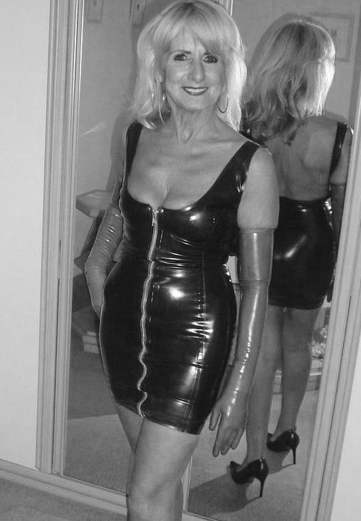 BW Mature Rubber Fetish Women 6