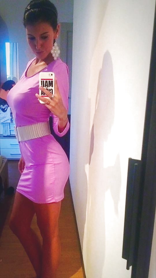 XXX Public gallery for tributes