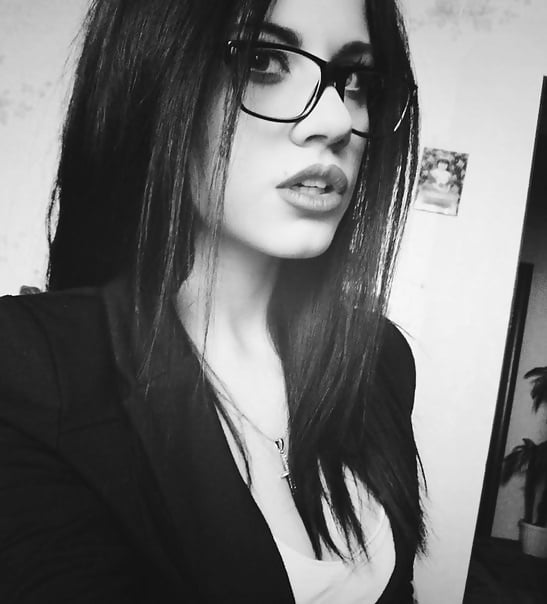 XXX A lean, but attractive Anastacia.