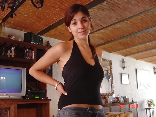 XXX ALL AMATEUR - Here is ANDREA